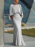 Clara | Elegant V-neck dress with an open back and sleeves